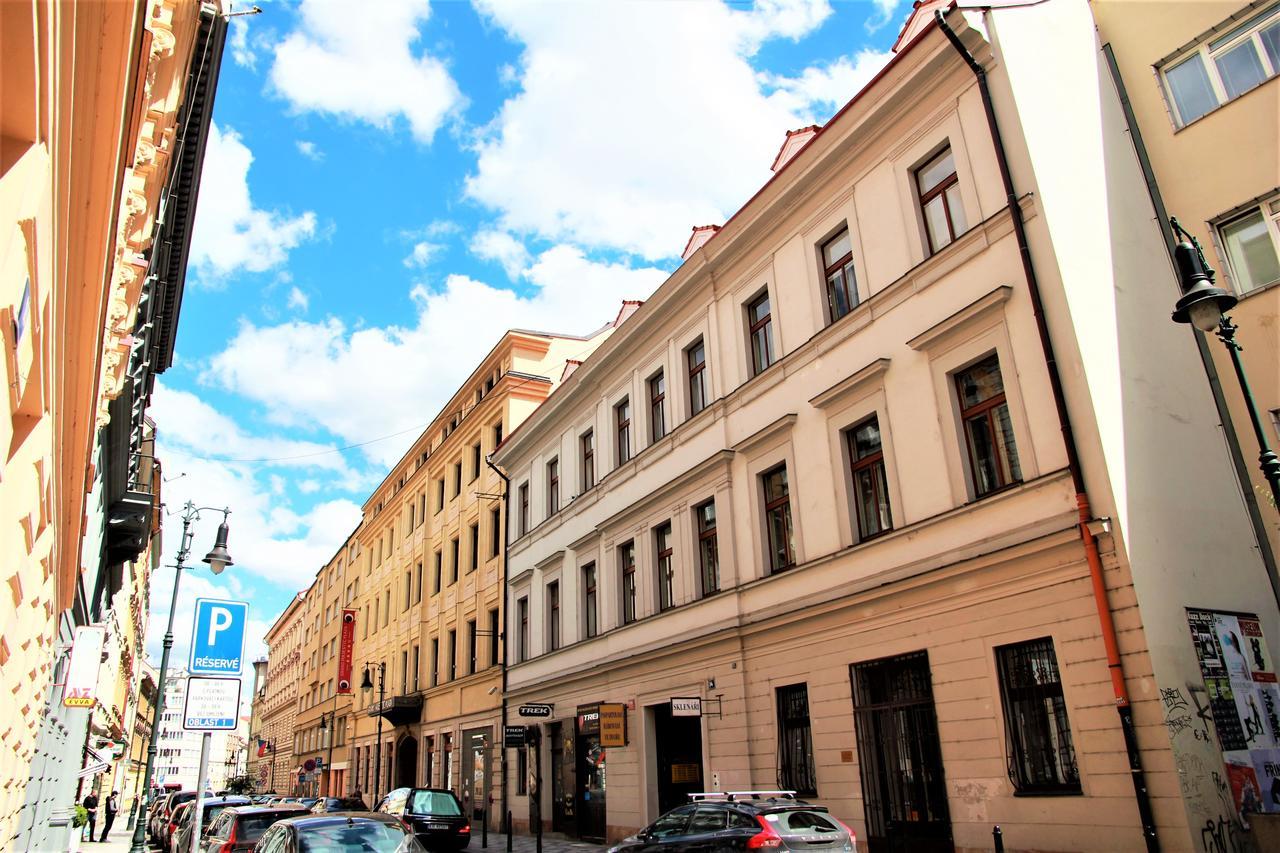 The Republic Garden Hostel Prag